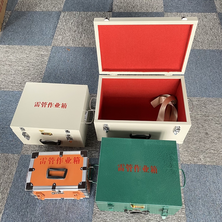 凤泉爆破工程作业箱如何选择？玻璃钢与传统材质的全面对比